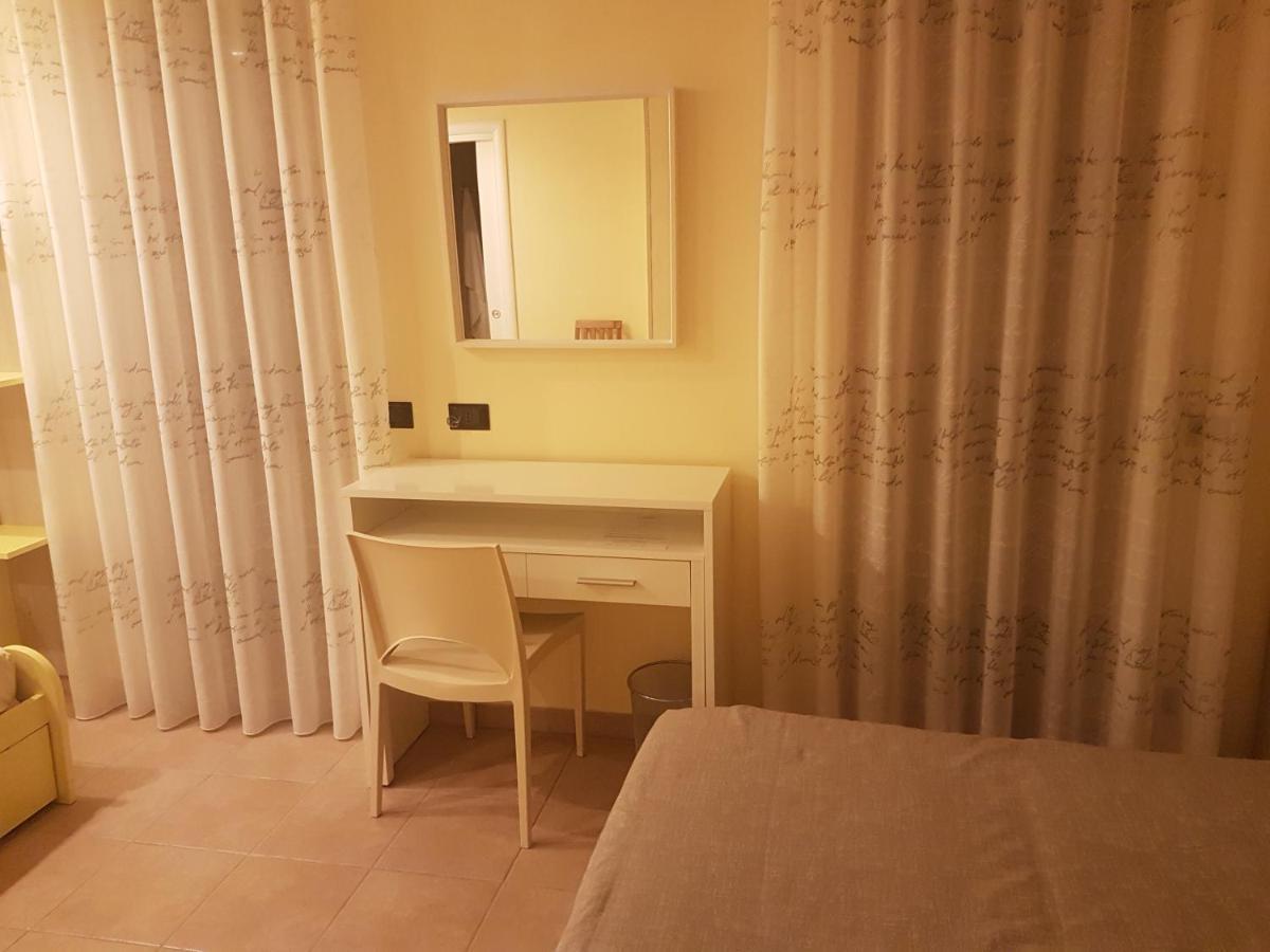 B&B Mary Grace Rossano Stazione Ngoại thất bức ảnh