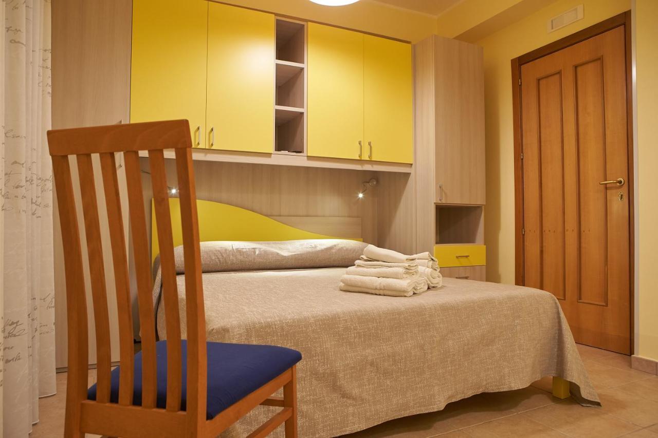 B&B Mary Grace Rossano Stazione Ngoại thất bức ảnh