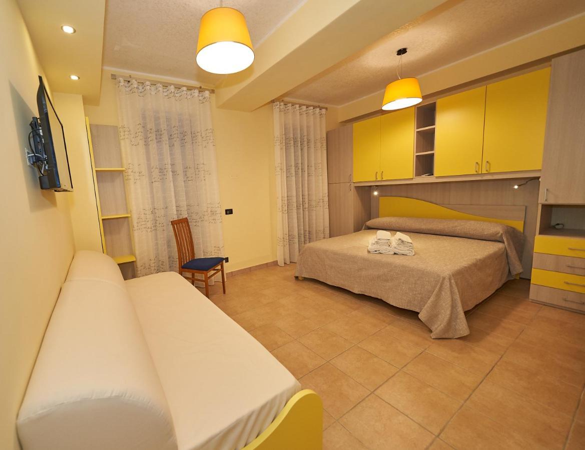 B&B Mary Grace Rossano Stazione Ngoại thất bức ảnh